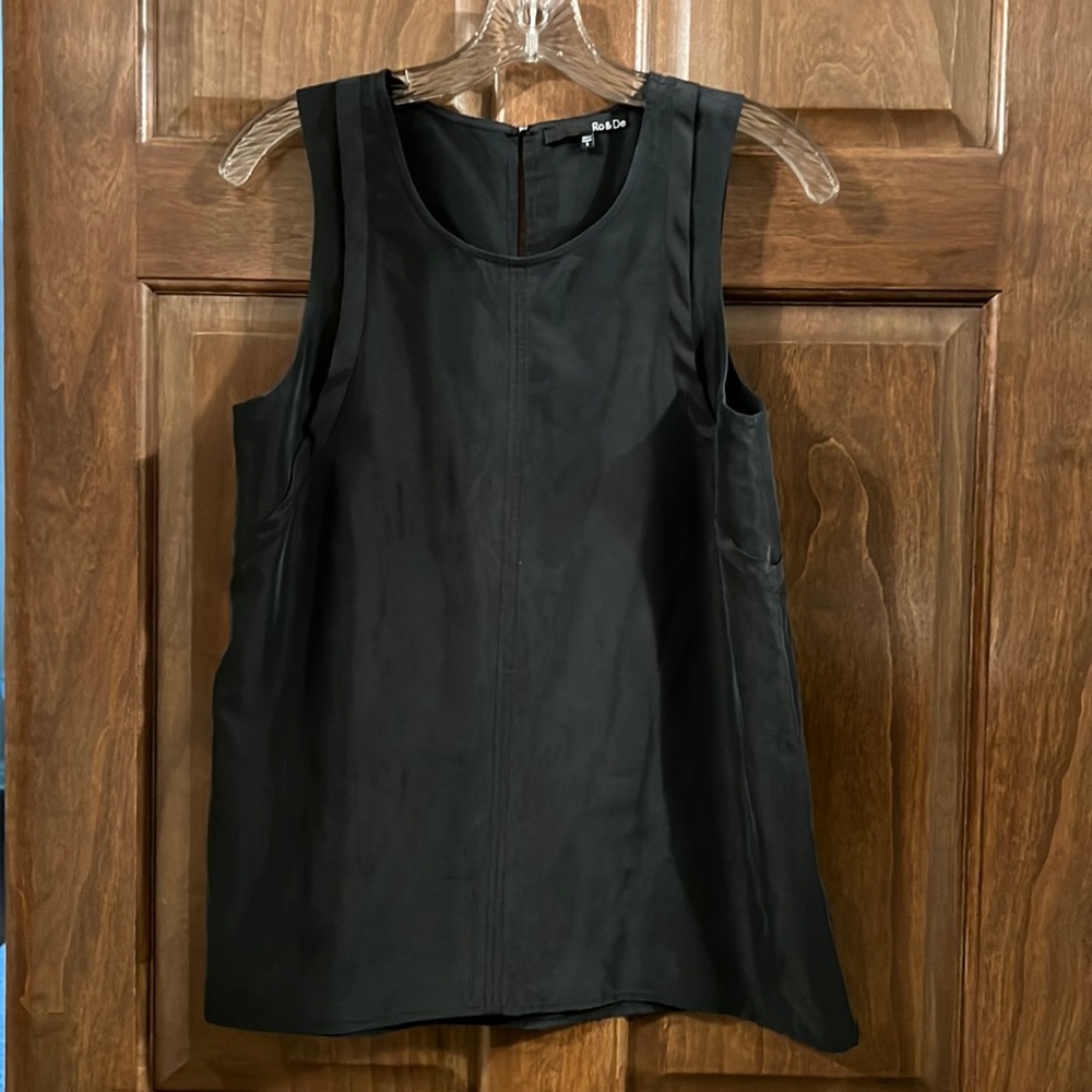Ro & De black sleeveless top